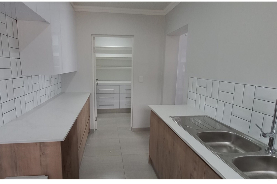 4 Bedroom Property for Sale in Monte Christo Western Cape